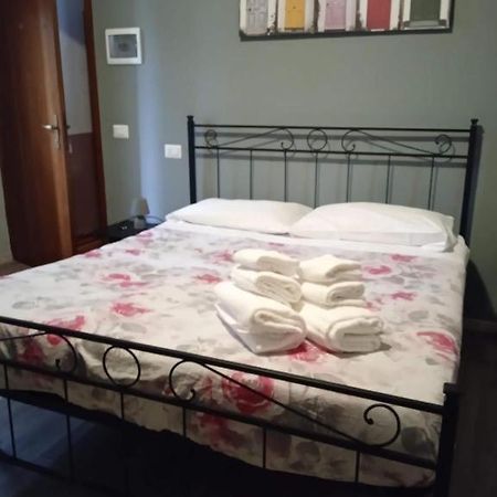 Hotel D 2 Non Accettiamo Franciesi Πάρμα Εξωτερικό φωτογραφία